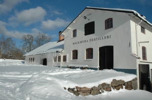 Mackmyra_Whisky_Distillery_at_winter_--_Mackmyra_Bruk,_Valbo,_Sweden